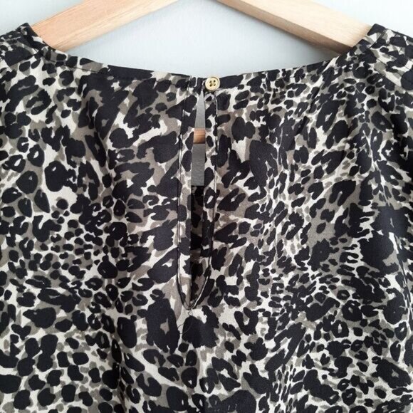 BANANA REPUBLIC Boxy Lightweight Short Sleeve Leopard Blouse Top Sz M - Picture 9 of 11